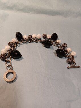 Black & White Beaded Pewter Chain bracelet